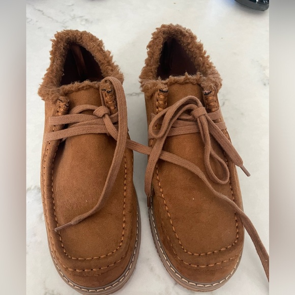 Boys gap dress shoes, brown size 5 - Picture 1 of 4